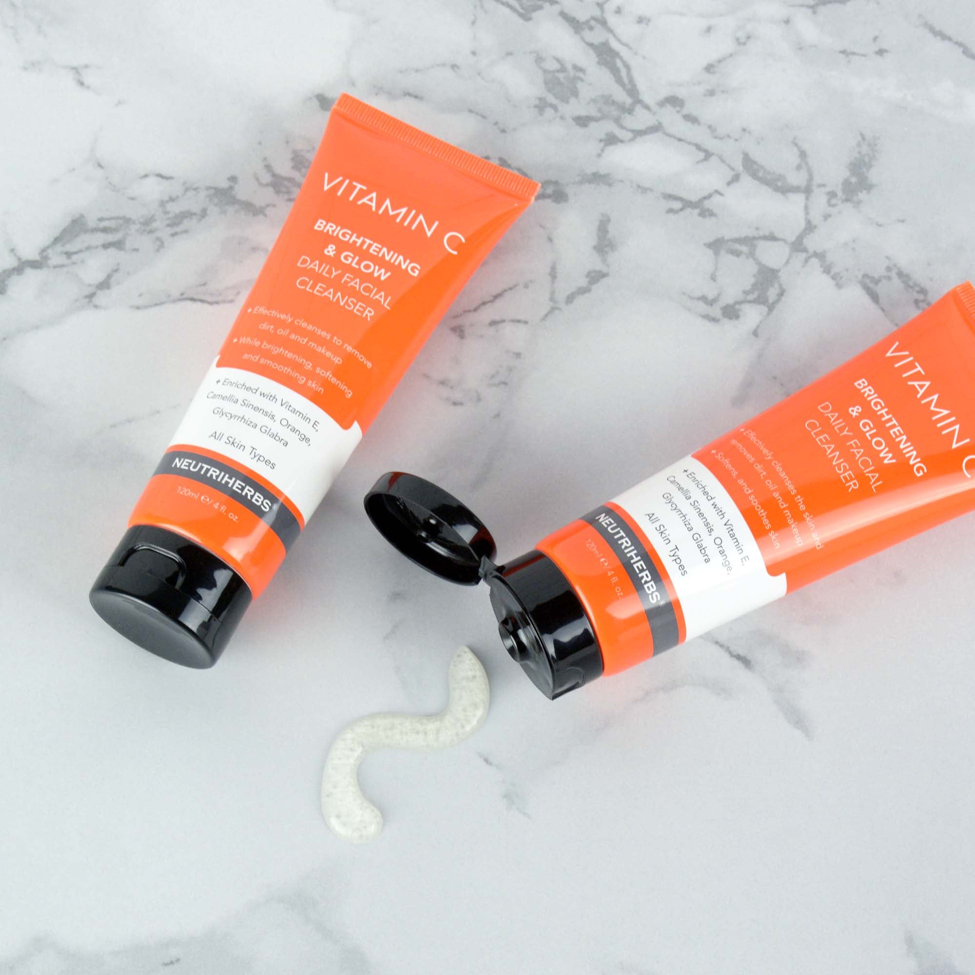 Vitamin C Brighten & Glow Cleanser - 120ml